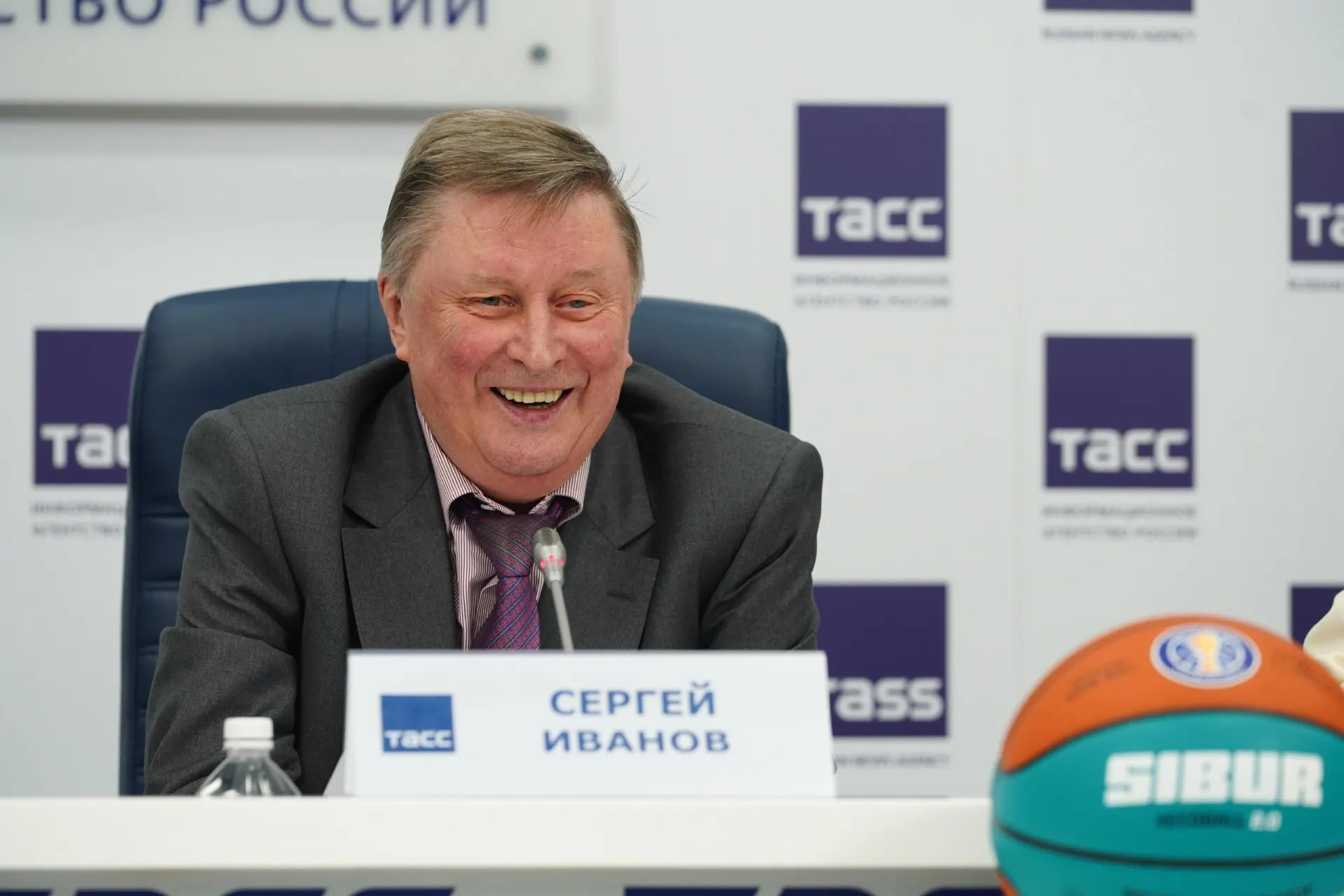 Близкий друг сообщил, что общался с ним всего три дня назад. Государственный деятель скончался в 73 года.