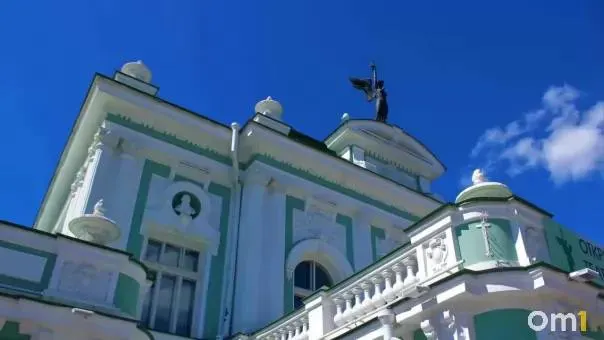 Премьера новой постановки в Омске открывает сезон Омского театра драмы; 25 сентября состоится премьерный показ, а 16 сентября пройдет культурный завтрак с участием творческой группы и журналистов региона.