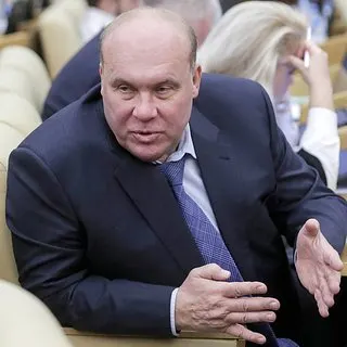 Государственный депутат предложил учредить памятный день для участников спецоперации и отметить его в последнее воскресенье марта. По словам депутата, важна не награда, а поддержка страны и участие людей.