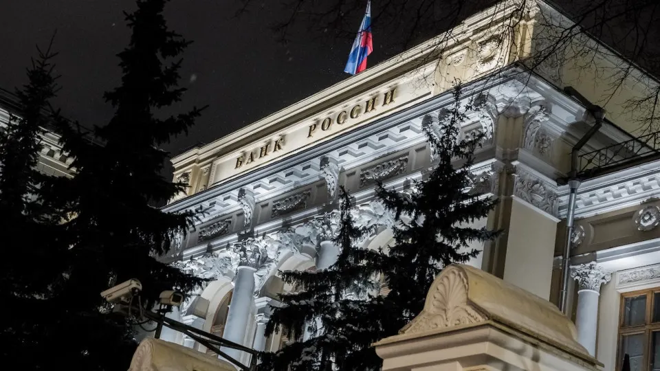 Центральный банк России расширил механизм информирования о лицах, фактически управляющих банковскими и финансовыми компаниями, запустив анонимную подачу сведений о подобных нарушениях.