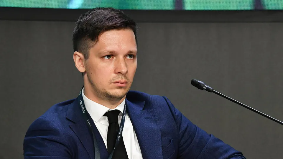 Эксперты предупреждают о приближении госсектора к верхним пределам и освещают планы властей по изменению налогов и бюджета к 2027 году.
