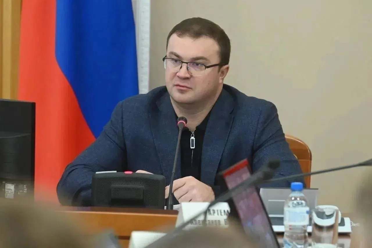 Свыше 610 млн рублей направлено на переход частных домов Омска на газовое отопление; более 5,5 тыс. домов уже переведены, гражданам предлагают компенсацию до 212 тыс. рублей на оборудование и прокладку коммуникаций.