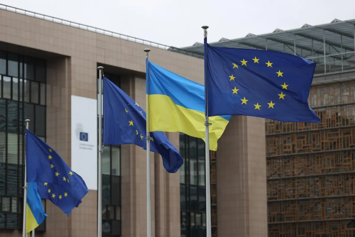 Председатель Европейского совета Антониу Кошта в соцсети X заявил, что стратегия ЕС по Украине строится на укреплении украинской стороны и наращивании давления на Россию.