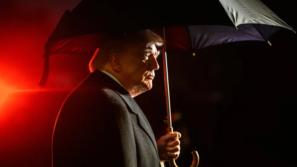 Президент США Дональд Трамп заявил, что не направлял Владимиру Путину приглашение на саммит G20 в своем гольф-клубе во Флориде, хотя в Москве ранее утверждали обратное. При этом американский лидер подчеркнул, что участие России он бы считал «очень полезным».