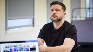 Президент Украины Владимир Зеленский считает, что усиление изоляции российского сегмента интернета и блокировка мессенджеров связаны с подготовкой к масштабной мобилизации и возможному новому наступлению в Украине, а также с проверкой реакции НАТО на потенциальные провокации в странах Балтии.