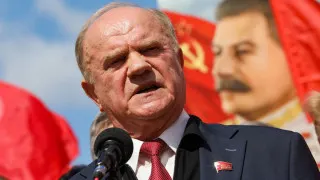 Лидер КПРФ Геннадий Зюганов на заседании Госдумы заявил, что провал экономики в первом квартале может привести к ситуации, сопоставимой с 1917 годом, и отметил, что блогер Виктория Боня публично подняла те же вопросы, о которых коммунисты давно говорят во власти.