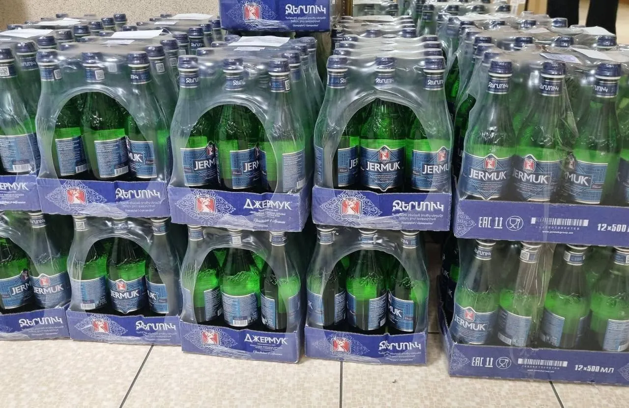 Регулятор запретил реализацию продукции марки «Джермук» из Армении из‑за несоответствия требованиям: под запретом около 37 миллионов бутылок разных видов и объёмов.