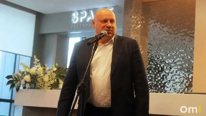 В Минобрнауки зарегистрировали заявление о лишении мэра Омска учёной степени. Решение будет принято после рассмотрения экспертным советом ВАК в июле и последующего заседания президиума.