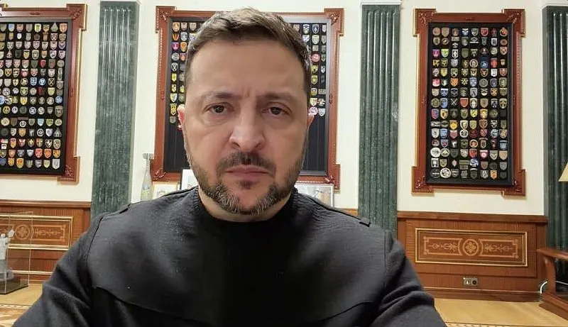 Президент Украины сообщил, что разведка, в том числе от американских и европейских партнёров, получила сведения о подготовке Россией удара с применением «Орешника», в том числе по Киеву. Граждан призвали внимательно относиться к сигналам тревоги и пользоваться укрытиями.