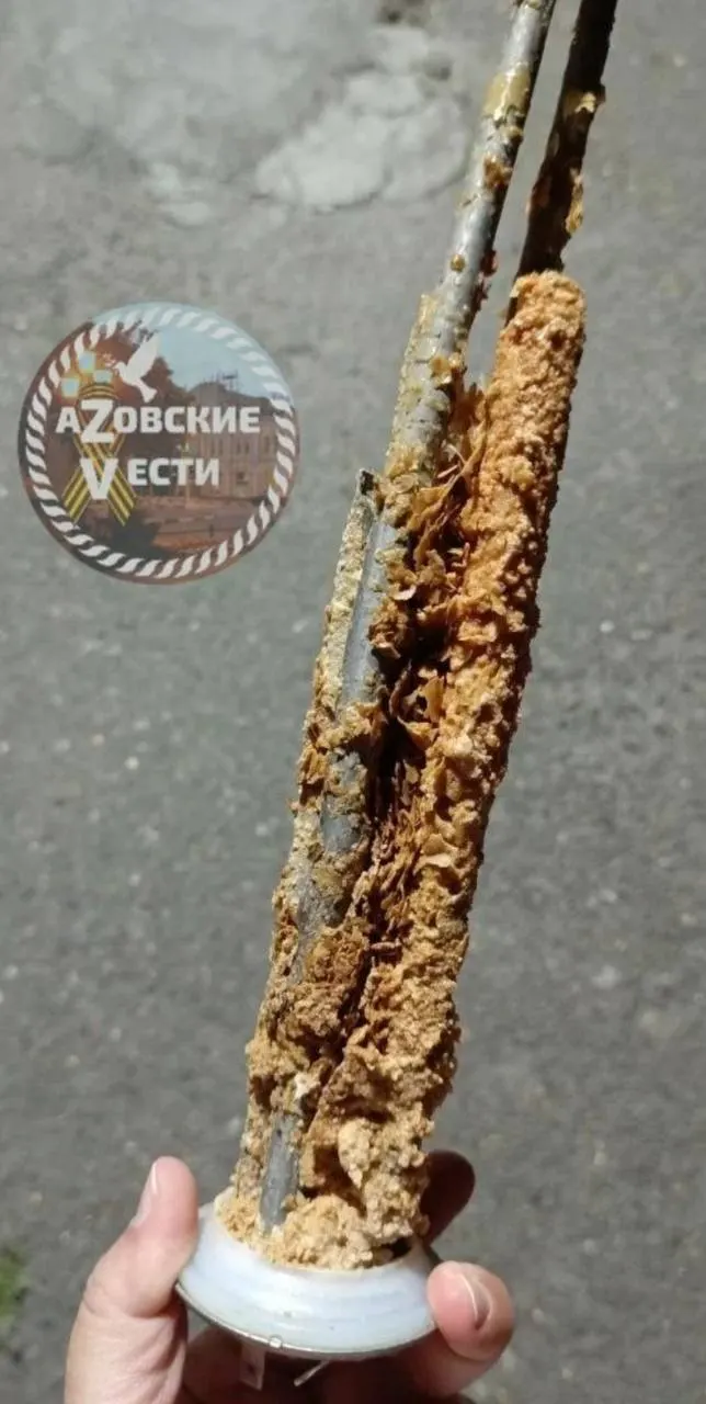 Глава Минстроя заявил, что пить воду из-под крана без кипячения нереалистично. На проект «Чистая вода» потрачено 137,6 млрд руб., почти треть средств признана неэффективно использованной, десятки объектов остаются незавершёнными.