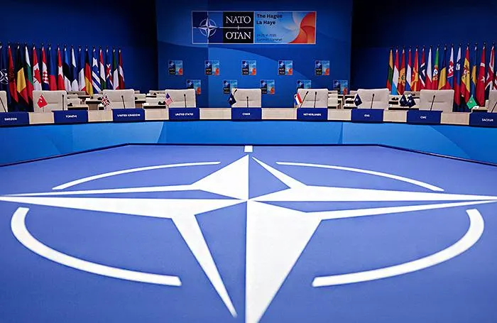 Министр иностранных дел Литвы сделал жёсткое заявление о возможных ударах НАТО по Калининграду и пояснил, что имел в виду.