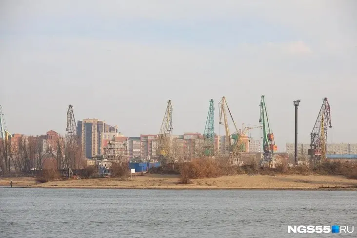 Подросток ушёл купаться 16 мая в районе Нефтебазы (Кировский округ). Тело мальчика обнаружили в районе микрорайона «Регата» после поисков, которые вели родственники, друзья и волонтёры.