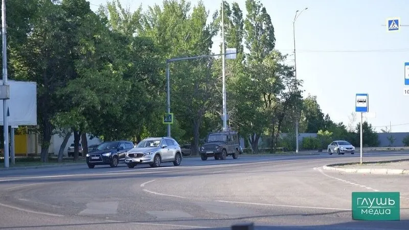 В рамках стратегии по повышению безопасности дорожного движения до 2036 года предлагается ужесточить меры для нетрезвых водителей, ввести дополнительные медосвидетельствования и применять внесудебные блокировки интернет‑ресурсов с контентом, который посягает на безопасность на дорогах.