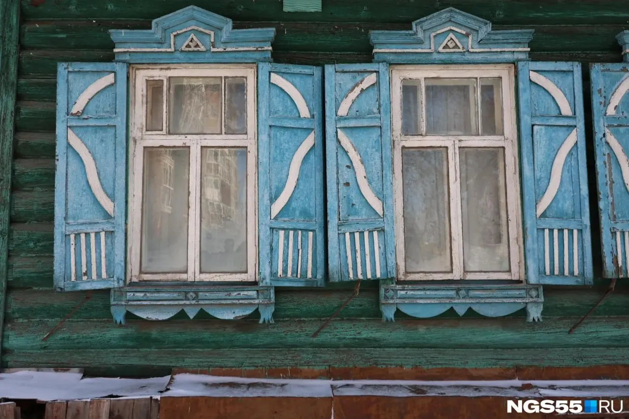 Городские власти включили в реестр аварийного жилья пять многоквартирных домов. Здания подлежат сносу, жителей обязаны расселить до 31 декабря 2033 года.
