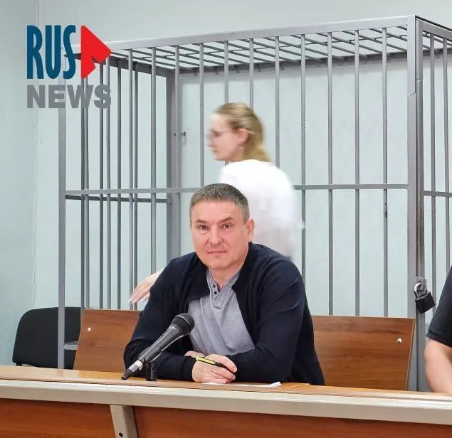 Правозащитник Алексей Соколов подал иск к Минюсту: в карцере бумагу и ручку выдают на полтора часа в день, чего, по его словам, недостаточно для подготовки неосуждённых к суду.