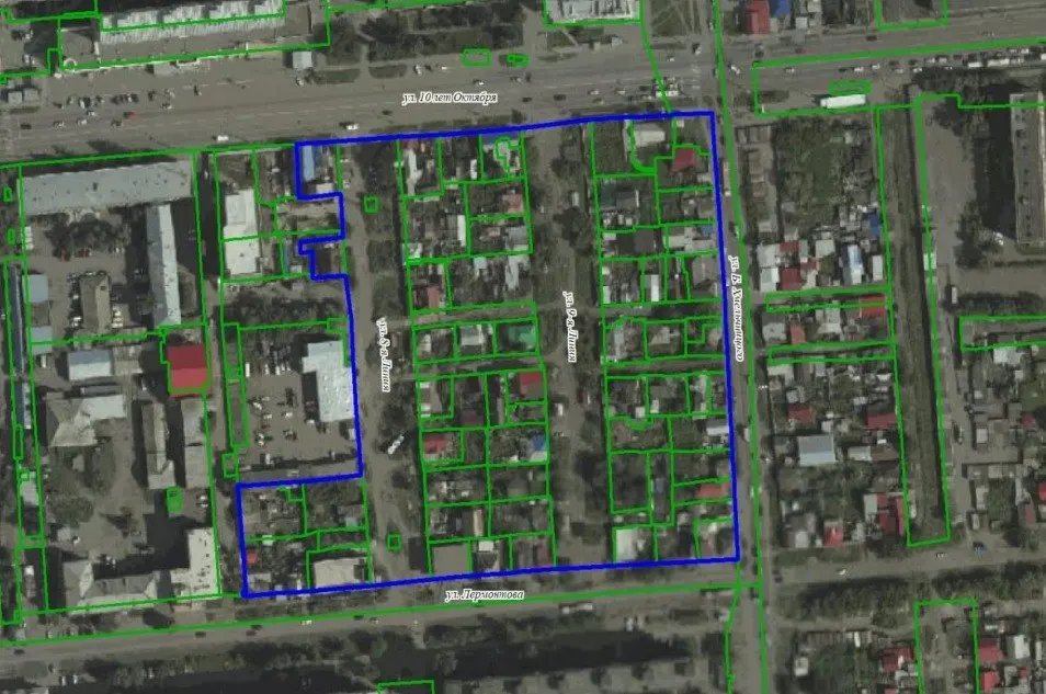 В Центральном округе Омска планируют расселить и снести 72 частных дома на участке 4,46 га для возведения средне- и многоэтажного жилого комплекса с детсадами, школами и инфраструктурой. Минимум 17 472 кв. м жилья предполагается построить в течение 10 лет.