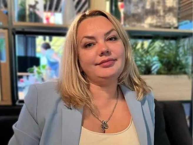 Жалобы Елисеевой и других фигурантов оспаривают передачу материалов дела в Краснодарский край; слушание назначено на 22 июля. Всех обвиняют в мошенничестве и даче/получении взяток.