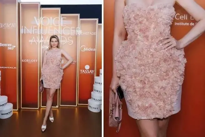 Артистка появилась на VOICE Influencer Awards 2026 в Москве в пудровом платье‑корсете из новой коллекции омской модельерки Галины Подзолко — наряд оценили примерно в 650 тысяч рублей.