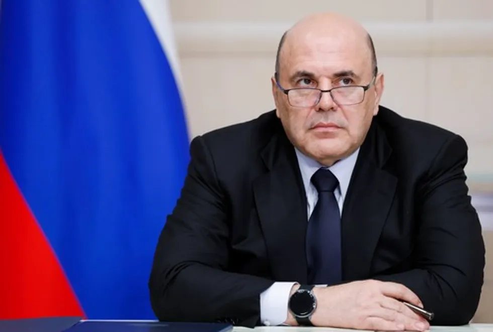 По данным утечек, в 2022 году сестра премьер‑министра разместила в Газпромбанке 12 млрд рублей — сумма значительно превышает официальные доходы и вызывает вопросы о происхождении средств, семейных связях и зарубежном бизнесе.