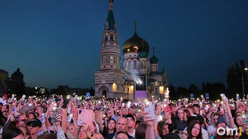 27 июня в Омске состоится День молодёжи с большой и разнообразной программой: ожидается участие всех молодёжных организаций региона, основные площадки — Любинский проспект и Соборная площадь.