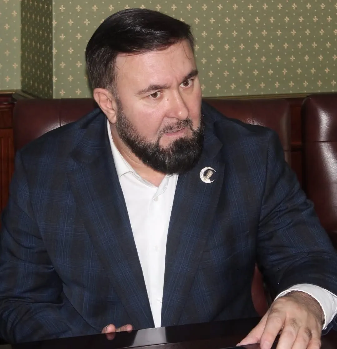 Президент подписал распоряжение о поощрении: омбудсмен Чечни Мансур Солтаев отмечен грамотой за заслуги в укреплении законности и защите прав граждан. Ранее он работал в администрации Грозного и критиковал правозащитные организации.