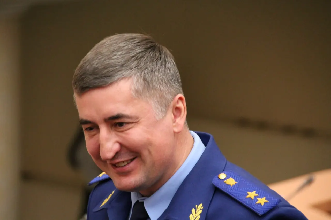Сергей Филипенко назначен прокурором Воронежской области на пятилетний срок. На место Филипенко в Саратовской области назначен Роман Пантелеев; указ вступил в силу 28 июня.