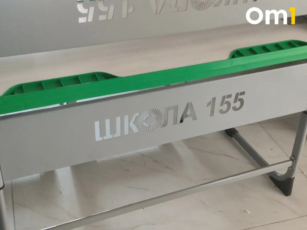 Здание рассчитано на 1100 учеников, открытие запланировано на 1 сентября. Подрядчик — компания «Русстрой».
