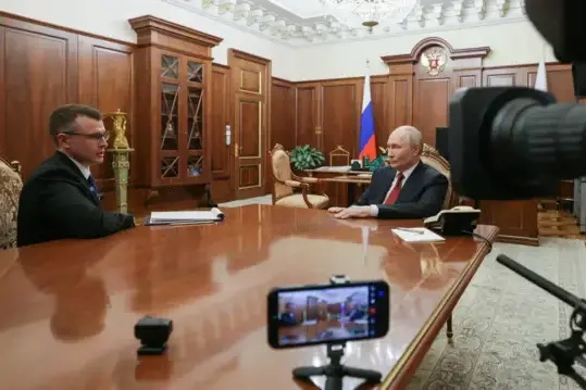 Президент заявил, что дефицит топлива в России есть, но он «не критический», сообщил о запасах в Крыму и перечислил меры по наращиванию поставок, защите объектов и координации ответных действий.