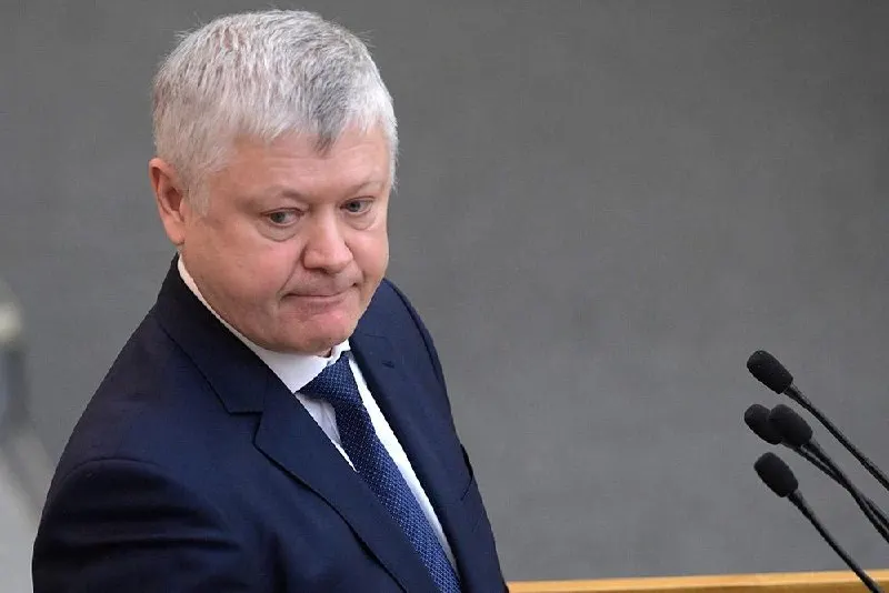 Председатель комитета Госдумы по безопасности Василий Пискарёв сообщил о выводе свыше 360 зарубежных организаций и о принятии 46 законов для защиты суверенитета.