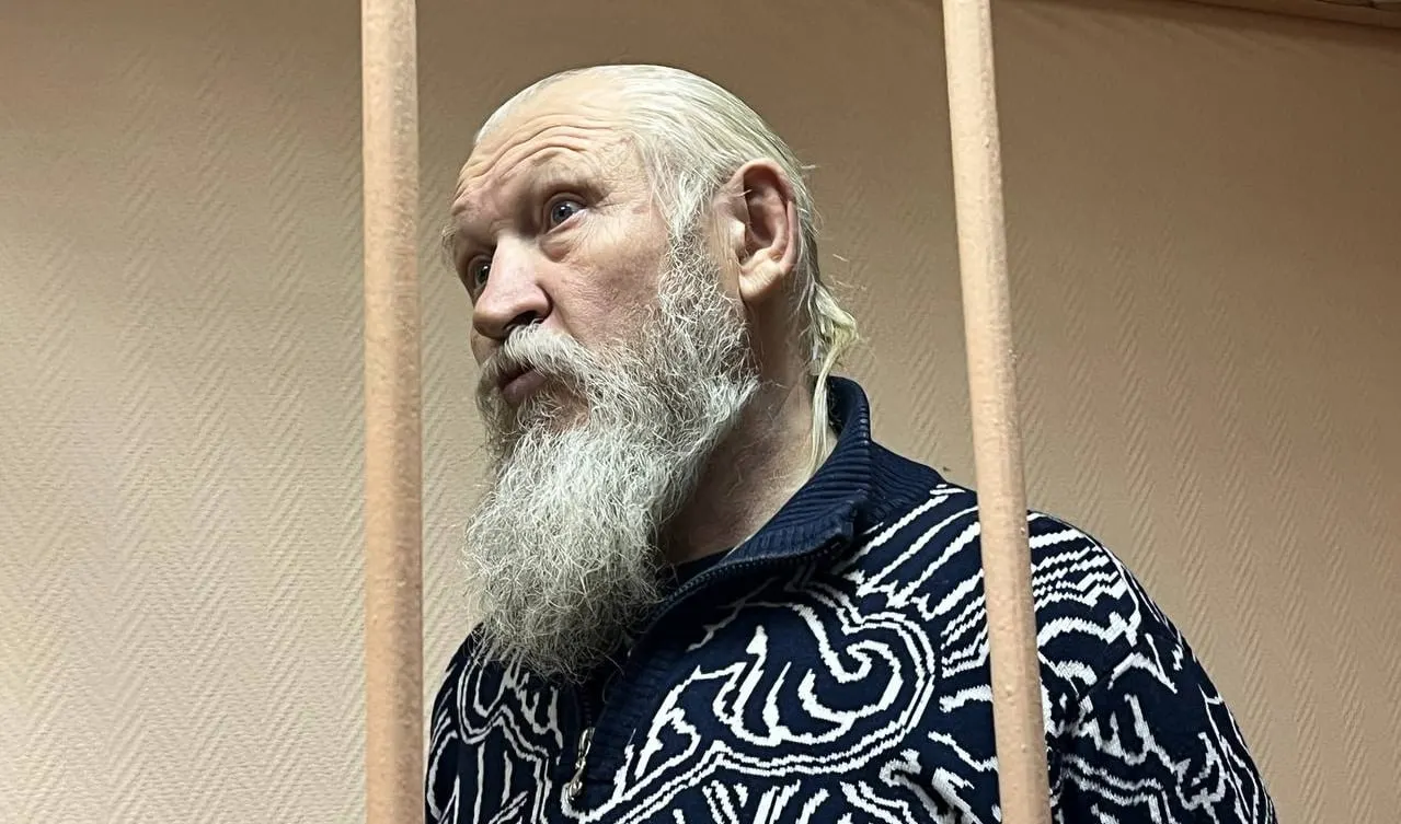 Бывший депутат Госдумы, ранее осуждённый по делу об убийстве Галины Старовойтовой, включён в обновлённый перечень экстремистов и террористов.