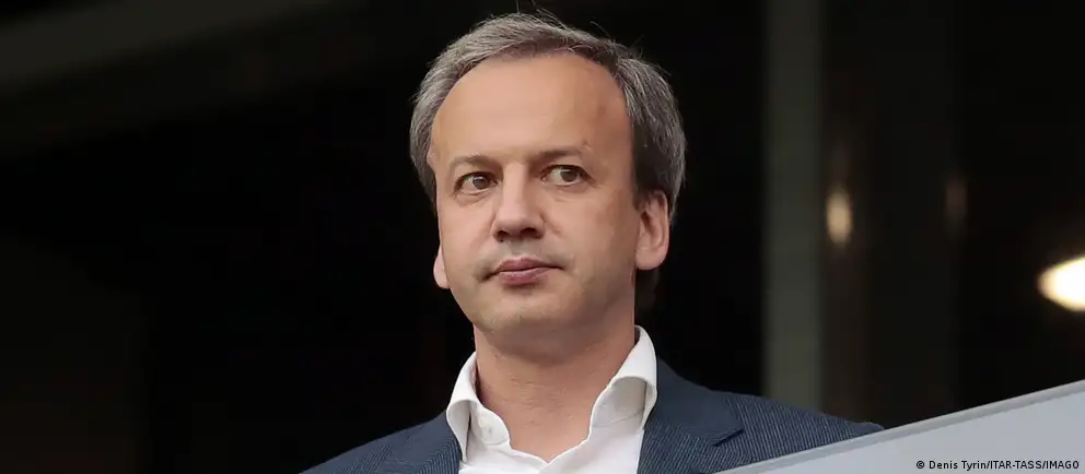 Аркадий Дворкович заявил, что будет оспаривать в суде свое внесение в санкционный список ЕС и сложил полномочия главы Международной шахматной федерации до решения спора.