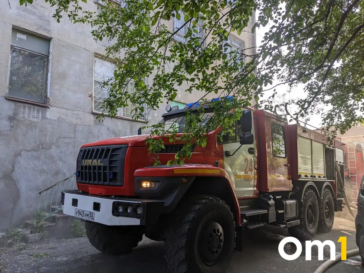 13 июня молния попала в крановый узел на газовой станции в селе Харино Омского района: возникло возгорание, его ликвидировали, пострадавших нет. Для расследования создана комиссия Ростехнадзора.