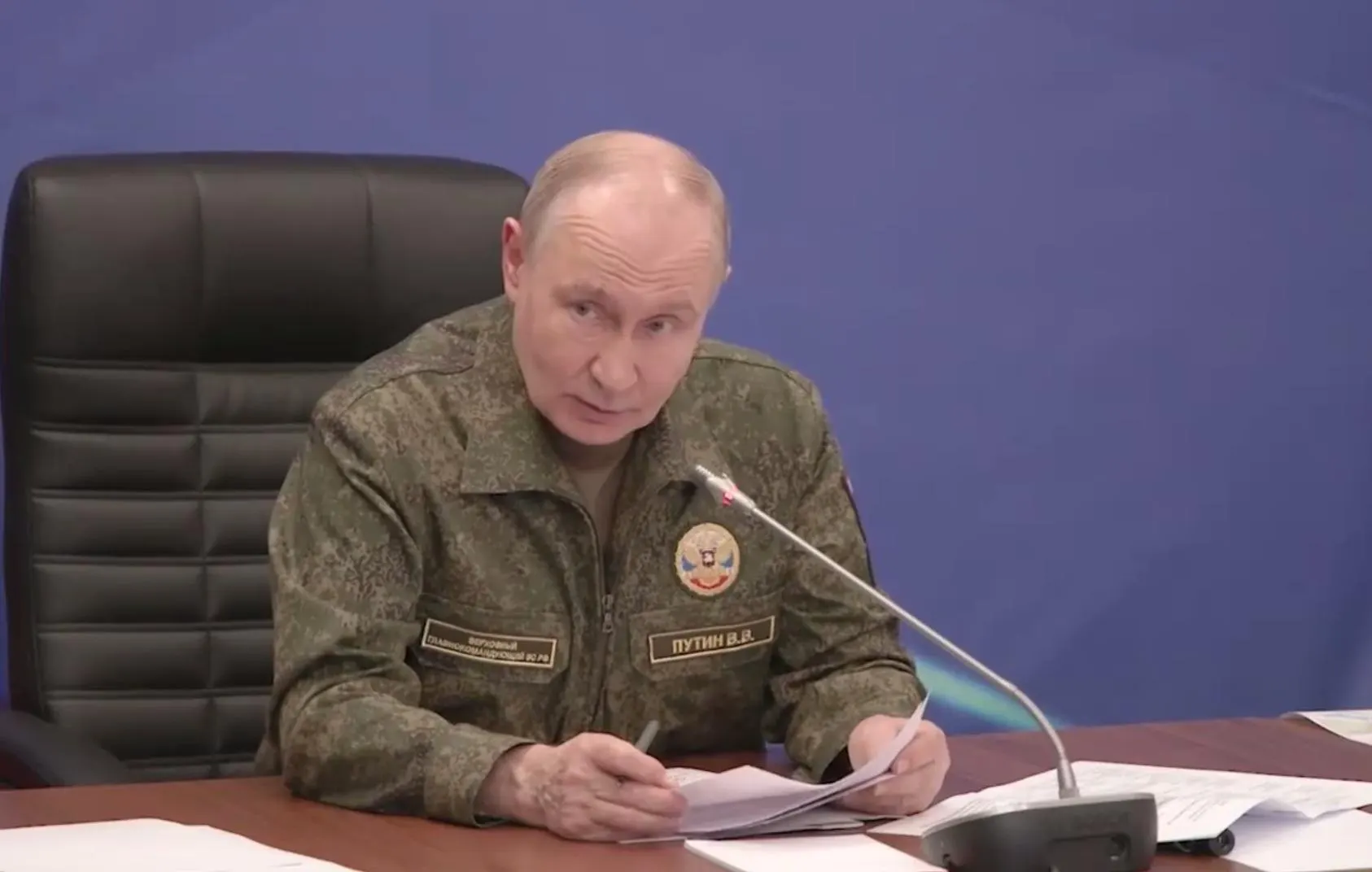 Президент сообщил, что российские войска взяли под контроль Константиновку в Донецкой народной республике; независимых подтверждений пока нет.