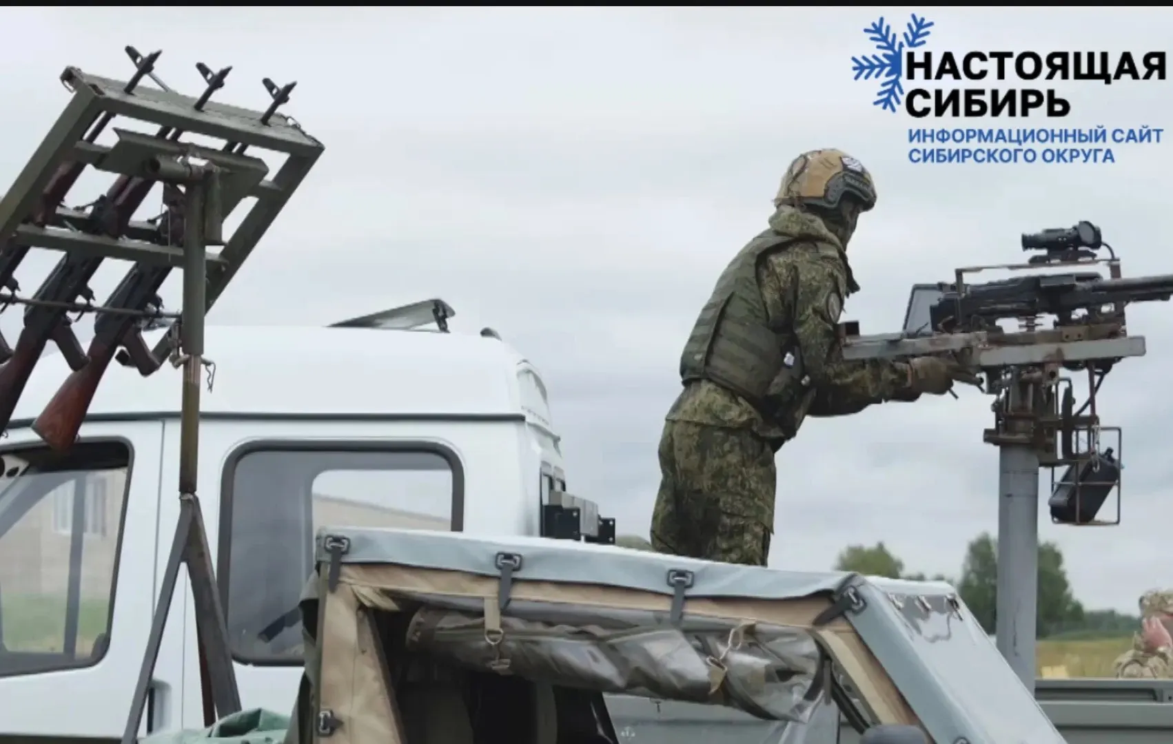 Жителей Омской области призывают в отряд БАРС-55 под видом обучения и подготовки к чрезвычайным ситуациям, однако участие требует подписания контракта с Минобороны и несет риск мобилизации.