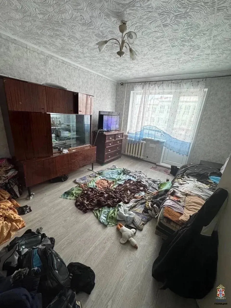 Суд постановил штраф 50 тысяч рублей и выплату 100 тысяч рублей пострадавшему ребёнку после проверки дела прокуратурой Омской области.