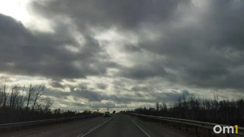 На концерте Niletto в Омске ожидается тёплая погода: днём около +18°C, к вечеру около +16°C, после заката около +13°C. Начало — в 21:00 на площадке Зеленый остров.