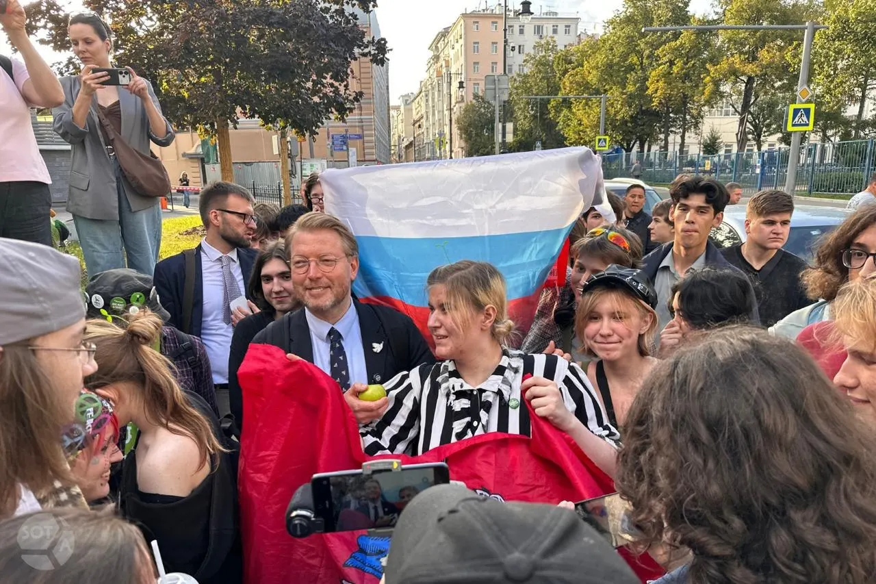 Суд отказался передать надзорную жалобу Яблоко на отмену регистрации федерального списка на выборах в Госдуму.