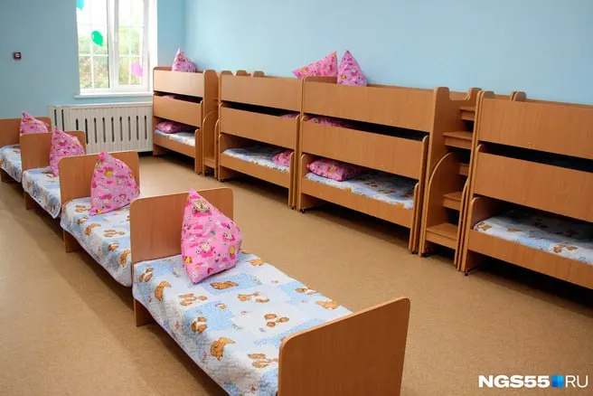 В Омске планируют оборудовать укрытия в дошкольных учреждениях: как это будет реализовано и что важно знать родителям.
