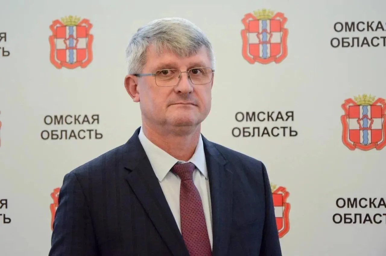 Назначен новый зампред Омской области — Олег Винников; он будет курировать взаимодействие с силовыми структурами, МЧС и противопаводковые меры.