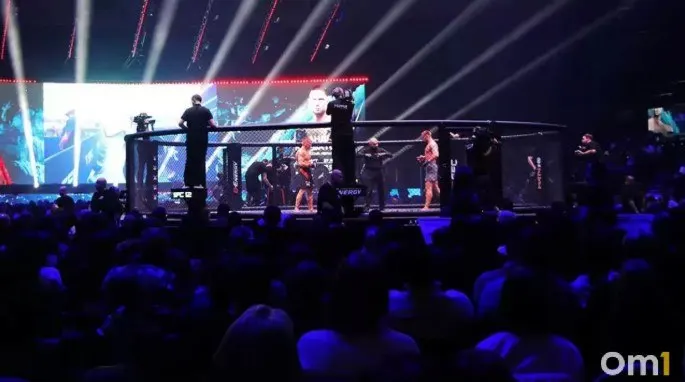 Омский боец одержал победу над грузином Мерабом Двалишвили на турнире UFC 333 в Абу-Даби и сохранил титул в лёгком весе.