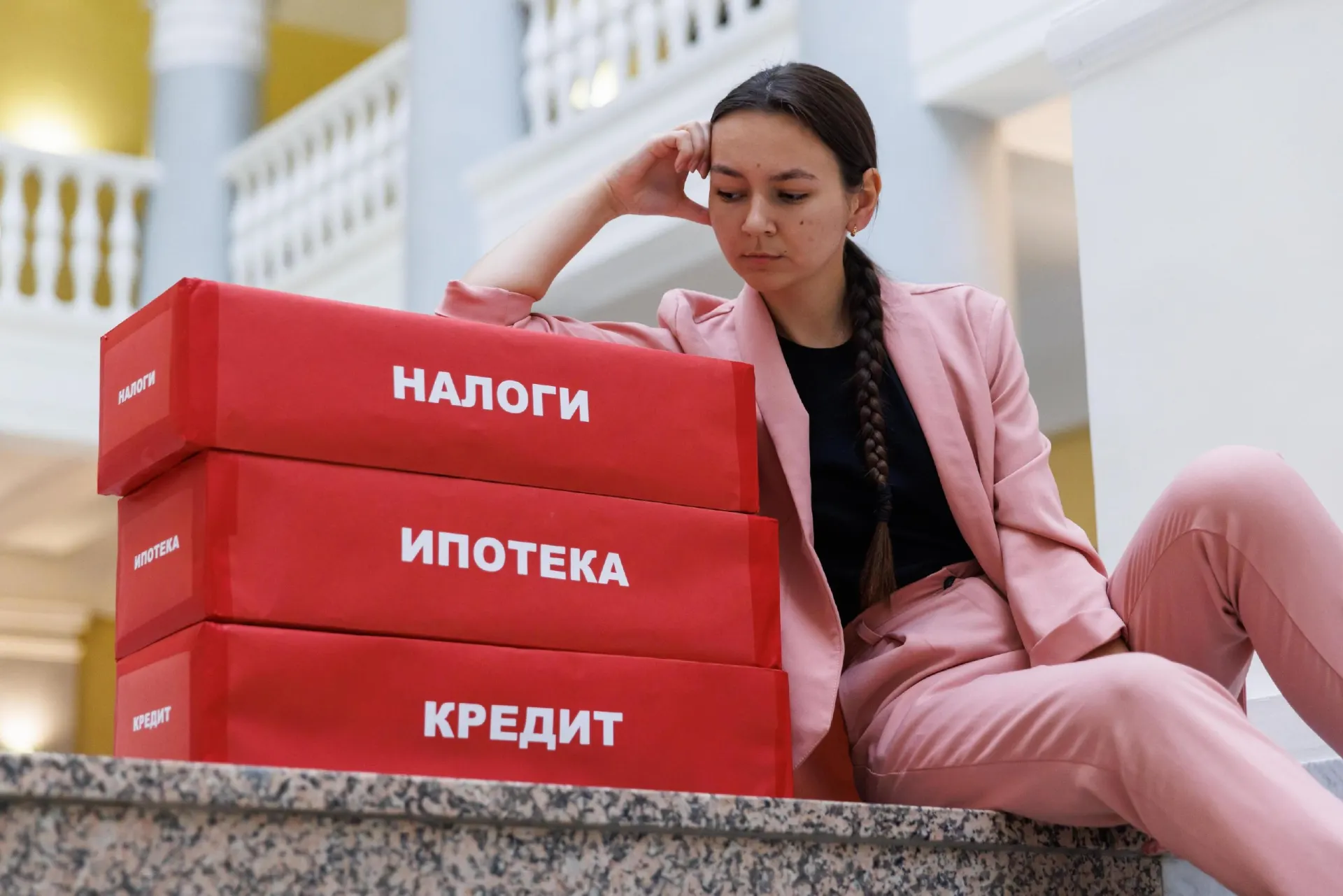 Экономист объясняет, почему не стоит постоянно увеличивать налоги и как это влияет на бюджет на 2027 год.