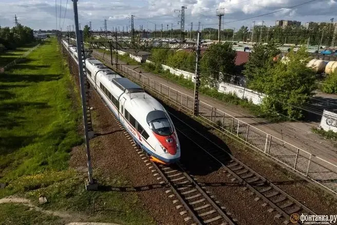 Идея частной сети скоростных поездов предполагает соединение Омска и Новосибирска за 15–30 минут, но экономическая модель вызывает сомнения.