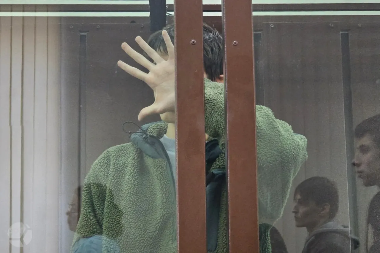 Подборка событий дня: атака беспилотника в Брянске, арест подростка в Екатеринбурге и другие региональные эпизоды по России.