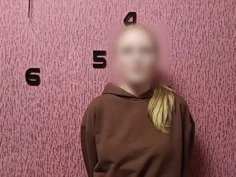 В Омской области восемь жителей привлечены к административной ответственности за публикацию видеозаписей с беспилотниками; власти заявляют о попытках повлиять на ситуацию.