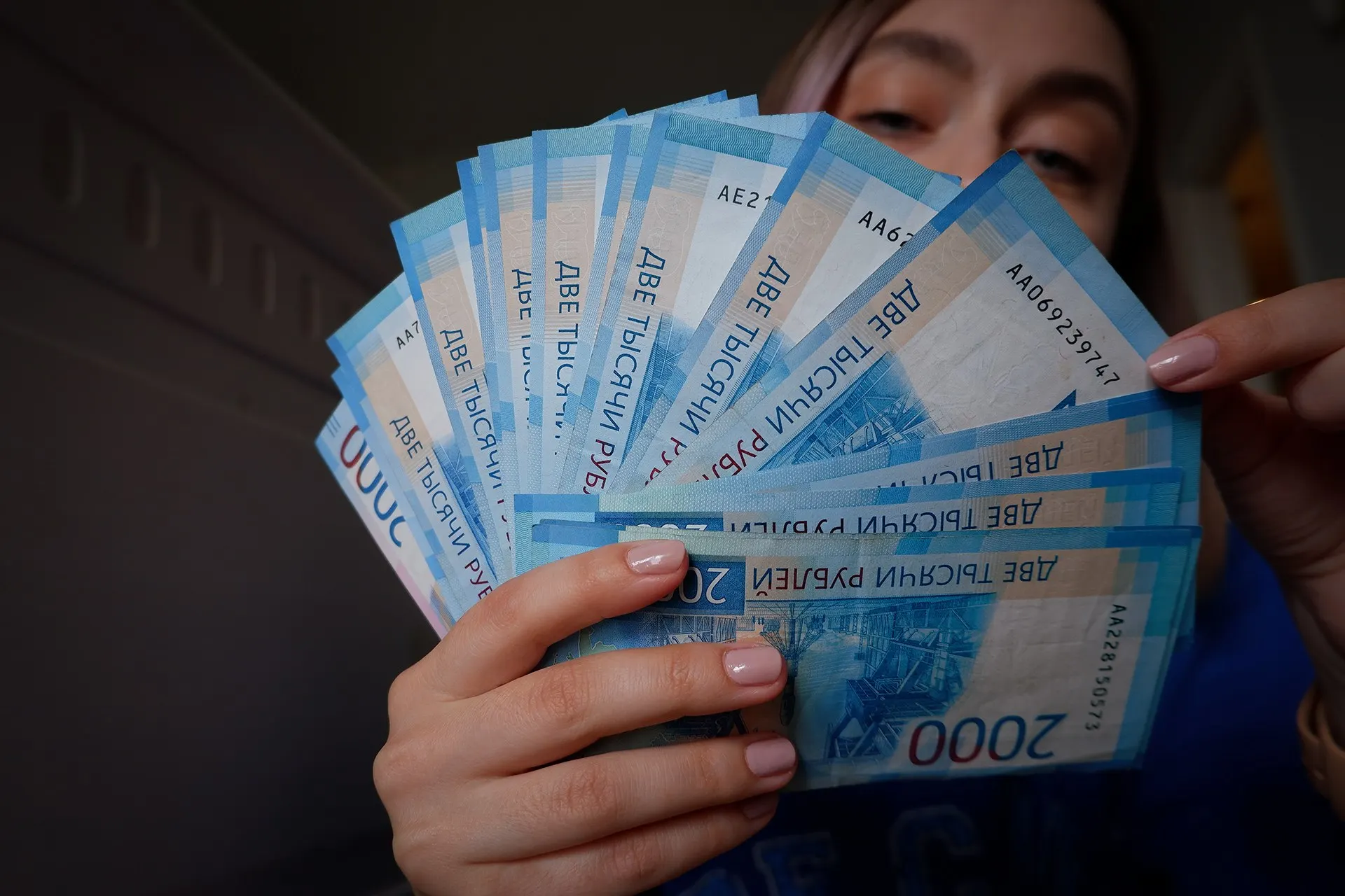 Налоговое бремя россиян растёт, обсуждают новую меру, обещающую пополнить бюджет на триллион рублей.