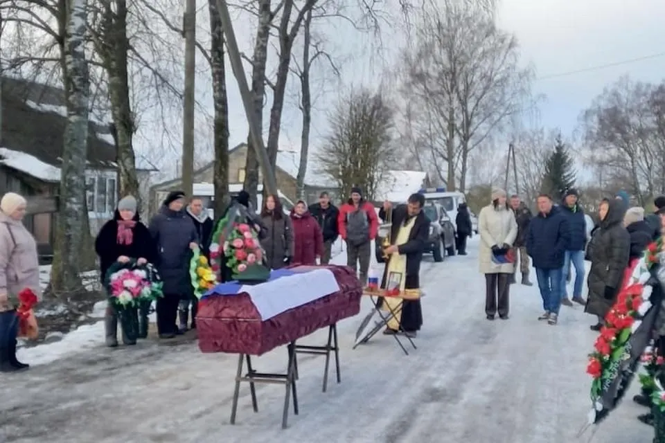 В регионе и соседних регионах России сокращены размеры выплат военнослужащим и их близким, пострадавшим и погибшим в ходе конфликта; изменения затрагивают суммы от 50 тысяч до миллиона рублей.